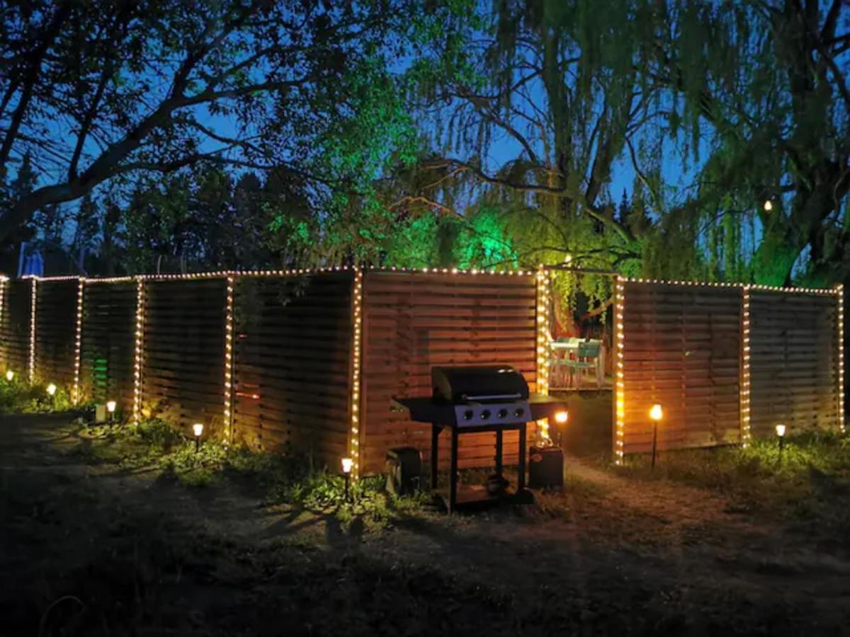 Mas De Ferigoulet -"La Rose Des Vents"& Univers Enfants "Lou Pitchoun" Orgon Exterior photo